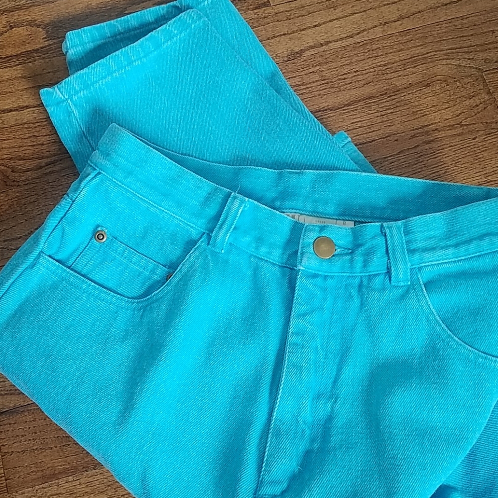 Turquoise wash high-rise jeans
